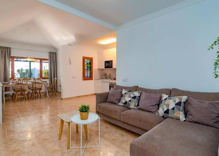 Nazaret By * Puerto del Carmen (Lanzarote)